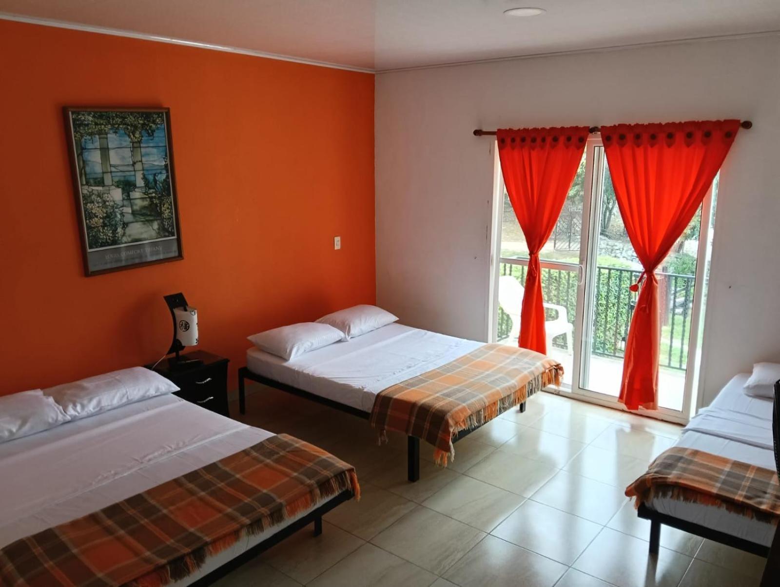 لا ميسا Loma Linda Hotel De Naturaleza المظهر الخارجي الصورة